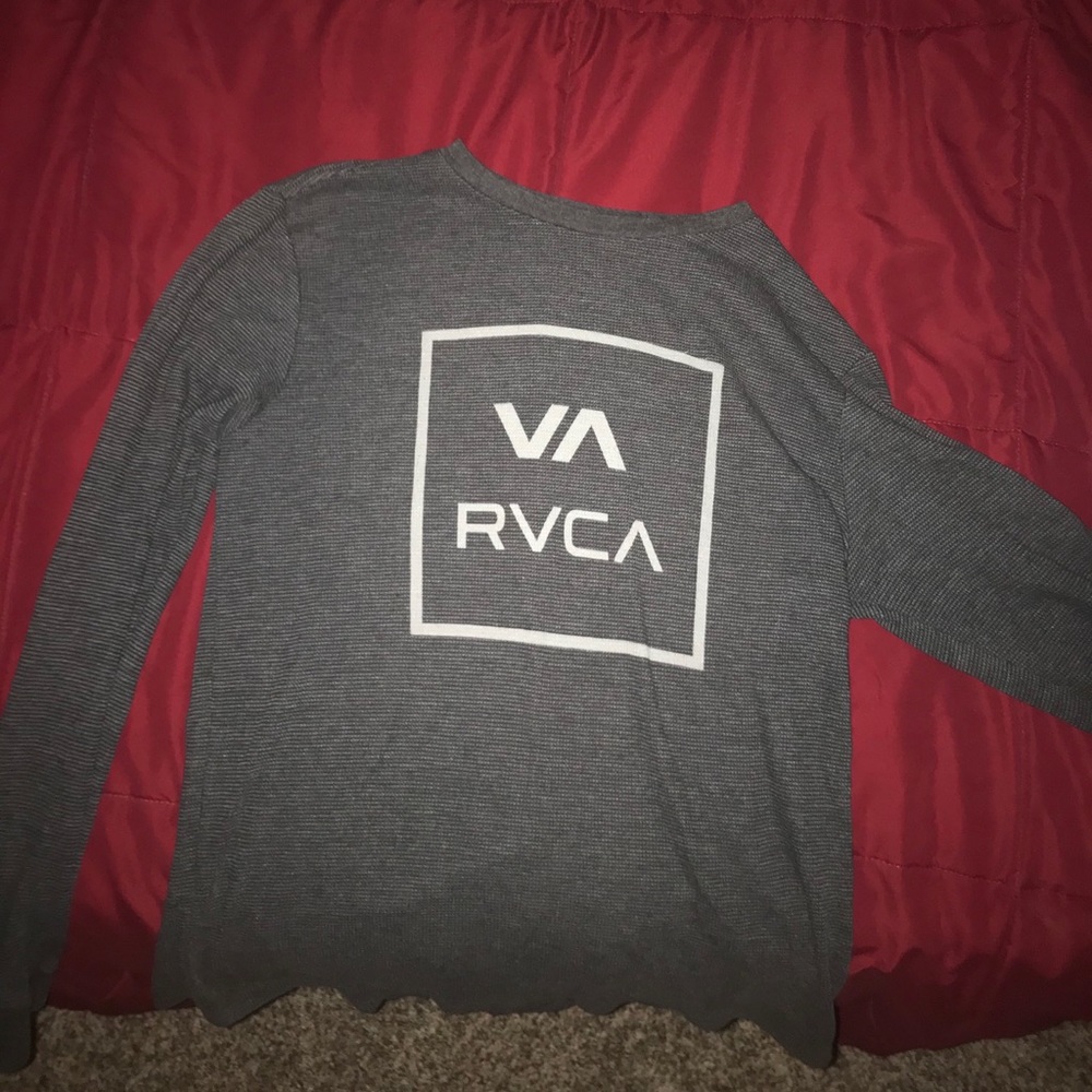 Waffle cut sweater rvca worn but good condition